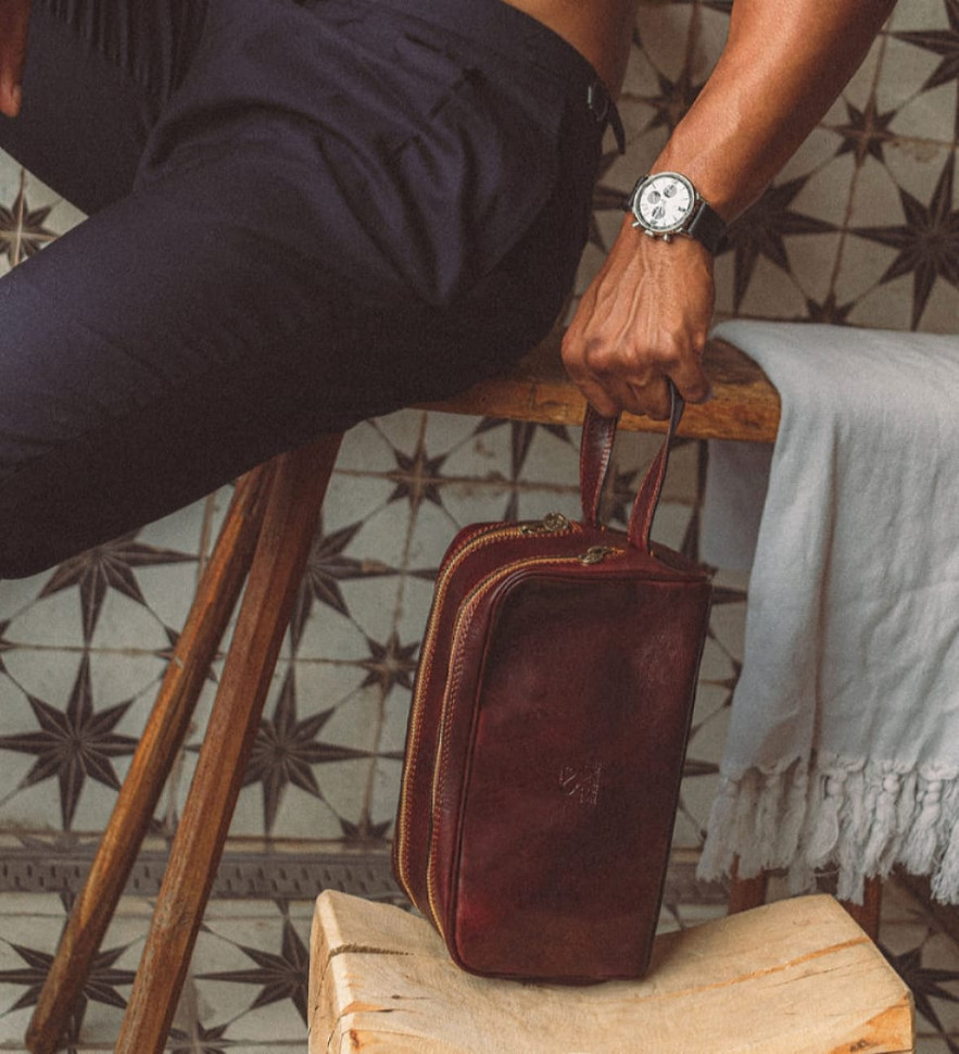 Жіноча шкіряна косметичка Dopp Kit - All the Kings Men - коричневий колір - Time Resistance 5196901W — 2