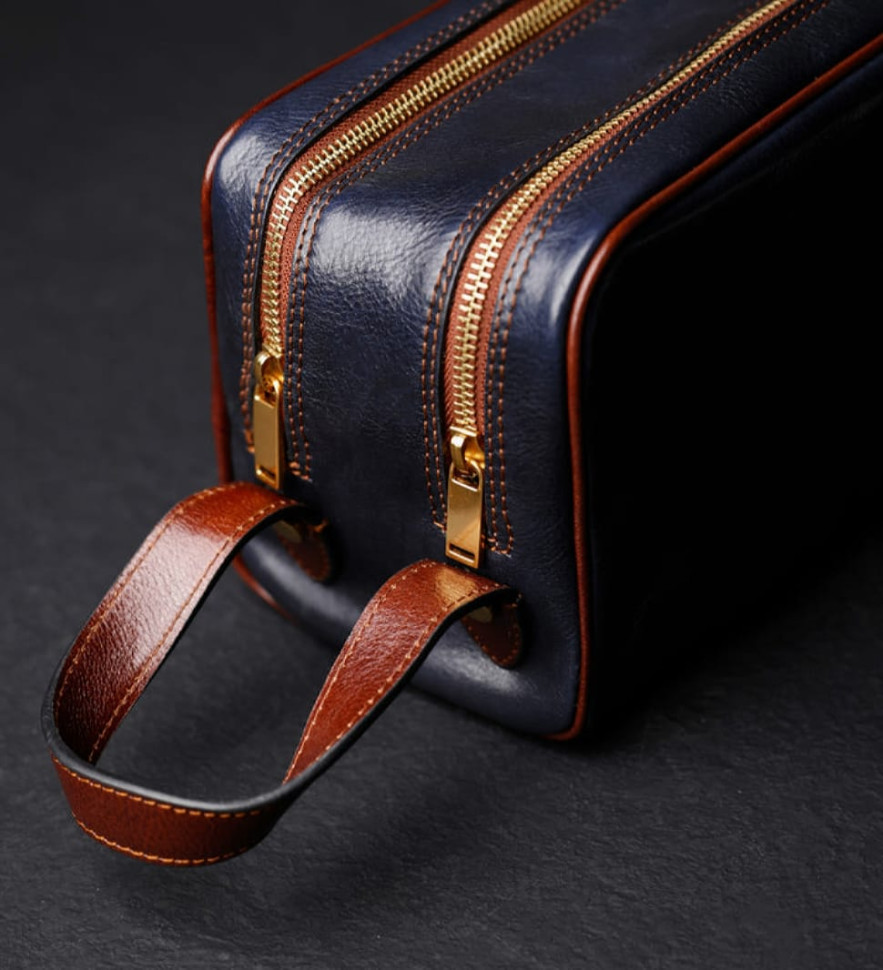 Жіноча шкіряна косметичка Dopp Kit - All the Kings Men - синій колір - Time Resistance 5232001W — 3