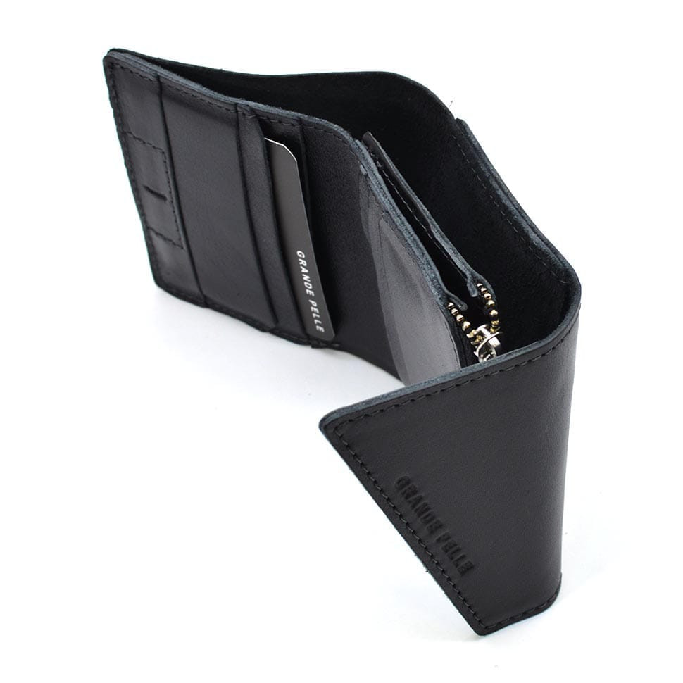 Шкіряне портмоне чорне глянцевое Grande Pelle 910610 с монетницей — 2