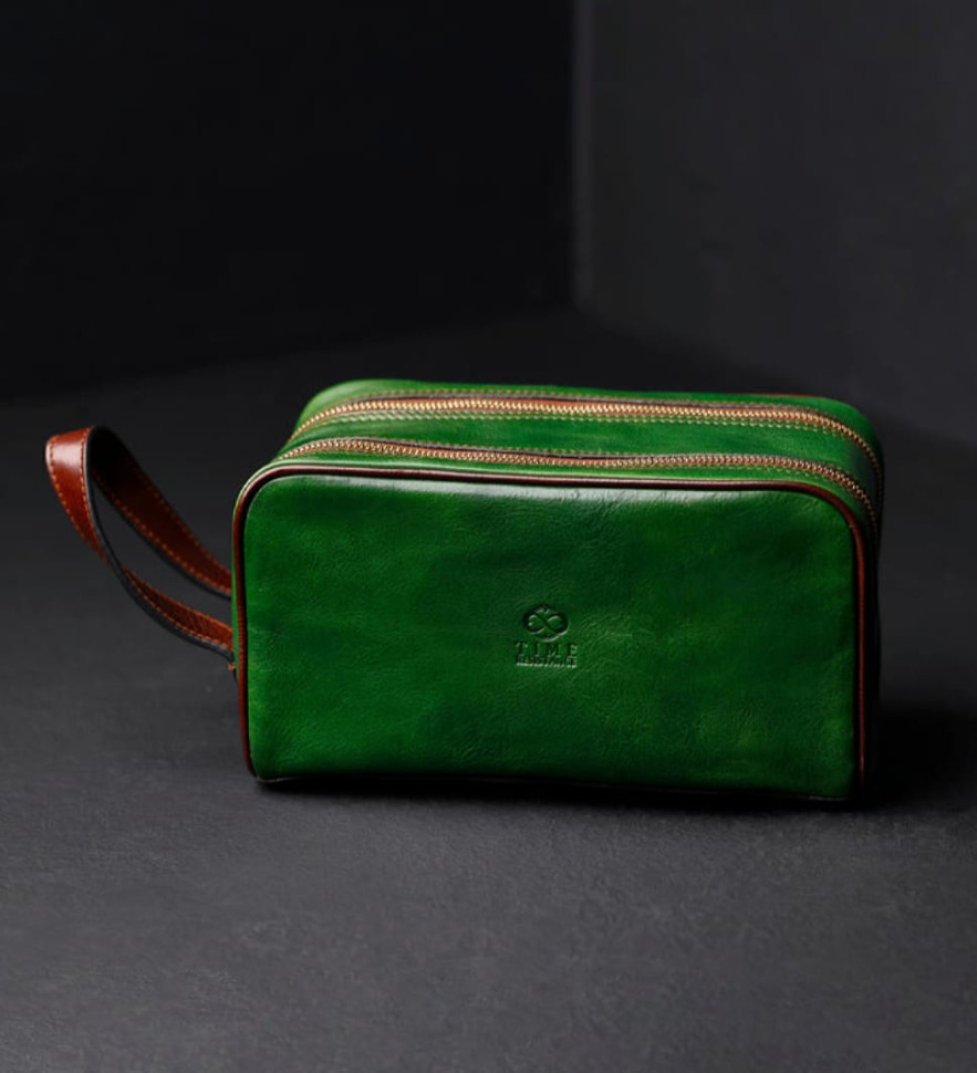 Жіноча шкіряна косметичка Dopp Kit - All the Kings Men - зелений колір - Time Resistance 5232101W — 2