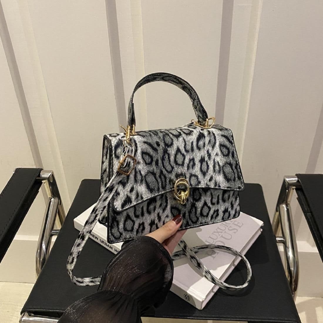Стильне кросбоді еко-шкіра лео Lilly P1-369-9075LG
