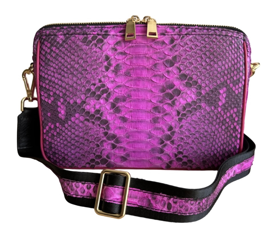 Сумка жіноча кросбоді яскрава Exotic Leather (snc03) із натуральної шкіри пітона фуксія — фото 1