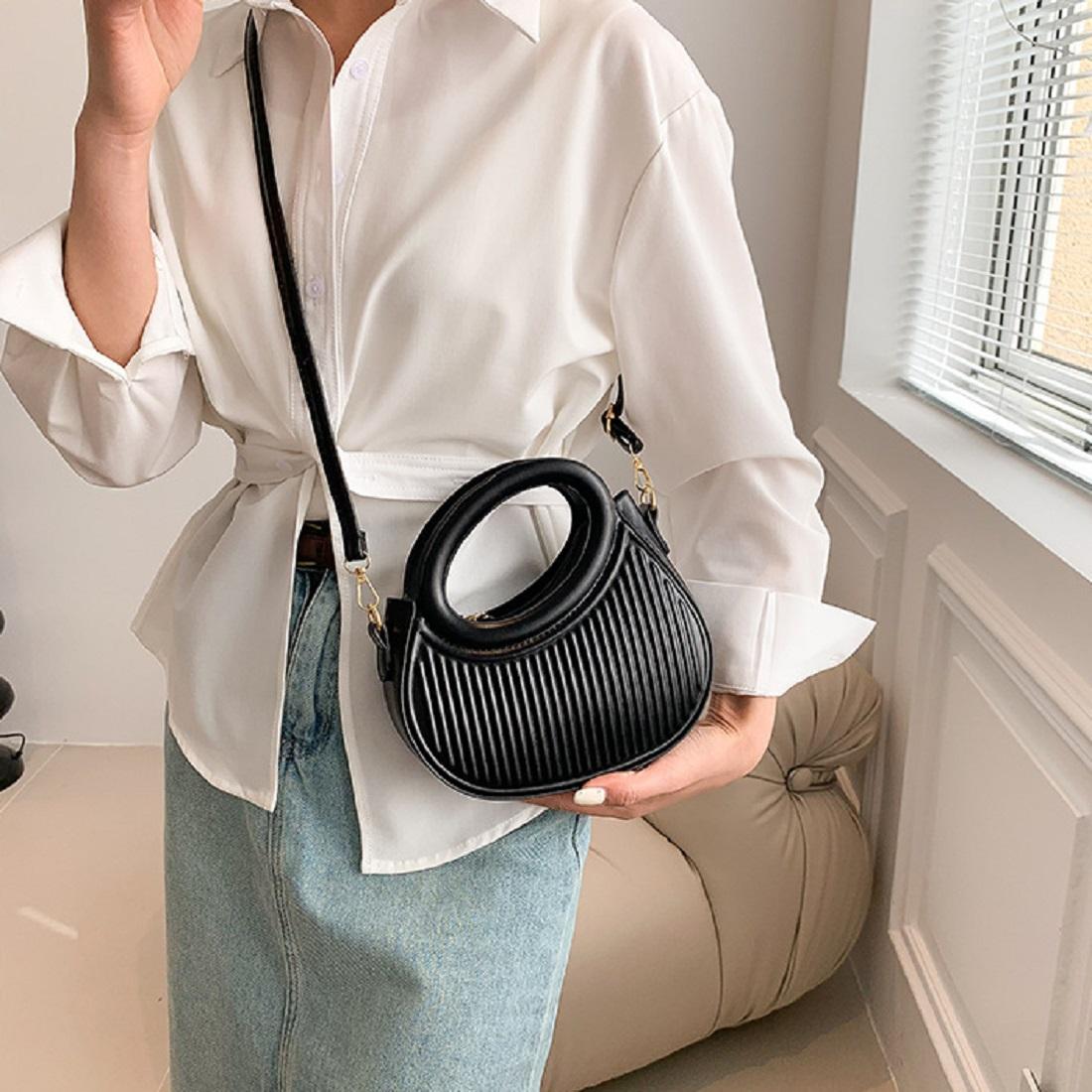 Стильна асиметрична сумочка з екошкіри Lilly P2-88148A — фото 1